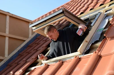 Pose de fenêtres de toit Velux à Treffendel